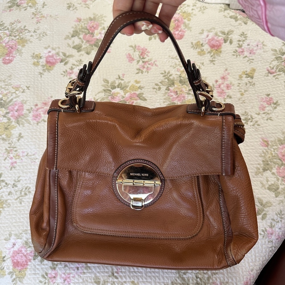 Michael Kors Soft Leather Handbag Top Handle Brown purse gold accent fall casual